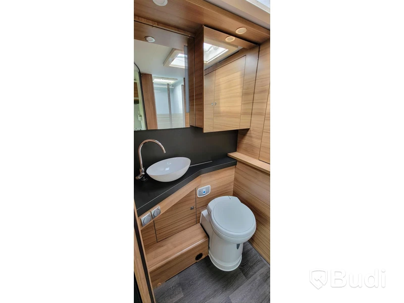 Husbil Adria 600 DT - 2020
