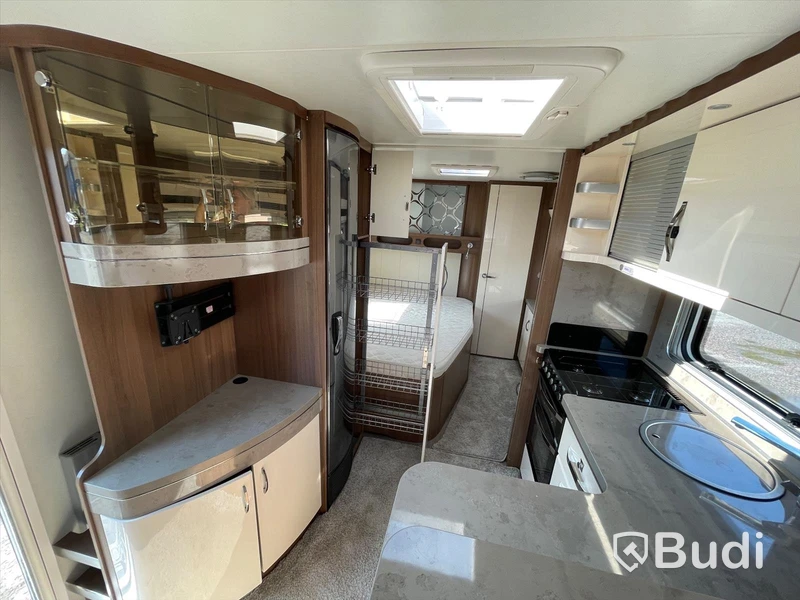 Husvagn Hobby 660 WFC Prestige | 2019
