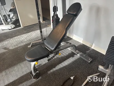 Multimaskin med ställbar bänk Body-solid