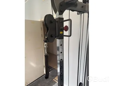 Multimaskin med ställbar bänk Body-solid