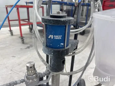 Iwata airmix pump med sprutpistol