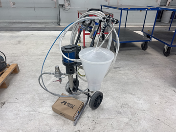 Iwata airmix pump med sprutpistol