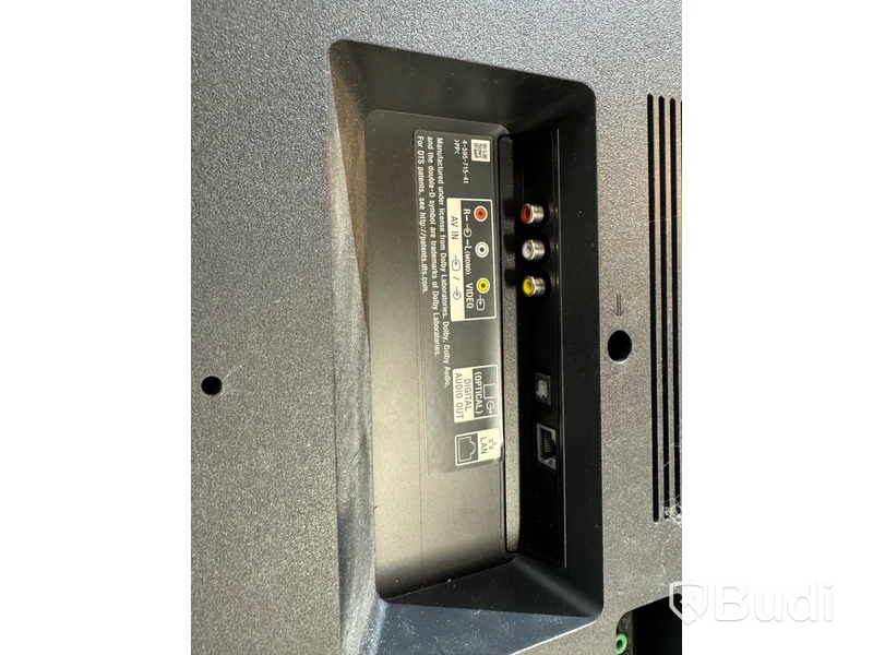 4 st. display skärmar Sony Bravia för väggmontering samt tv-wall controller