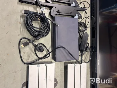 4 st. display skärmar Sony Bravia för väggmontering samt tv-wall controller