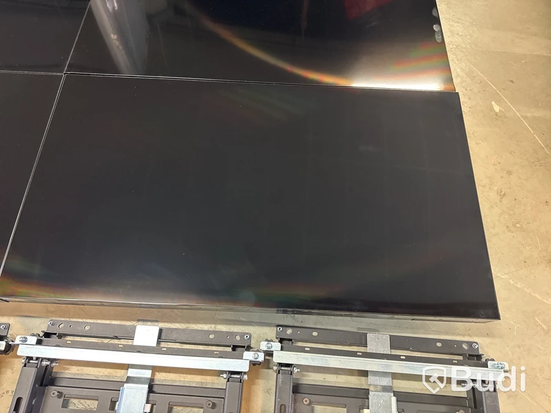 4 st. display skärmar Samsung med väggstativ