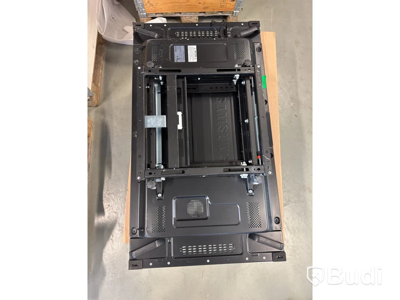 4 st. display skärmar Samsung med väggstativ