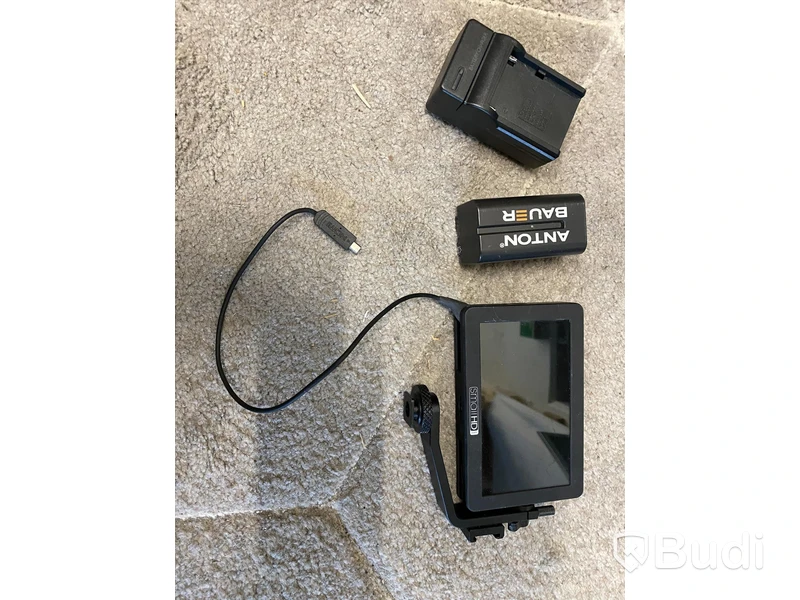 Extern skärm för videokameror SmallHD Focus ink cold shoe-hållare, batteri, batteriladdare samt HDMI-kabel