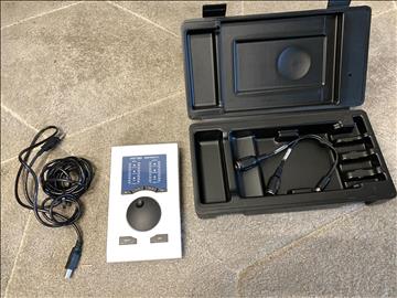 Ljudkort RME Babyface Pro ink USB och MIDI-kabel samt plastcase