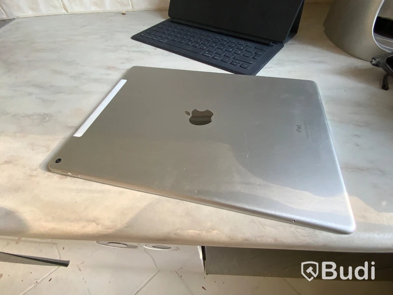 IPAD Pro 12,9 256 GB, 4G och WIFI ink tangentbord