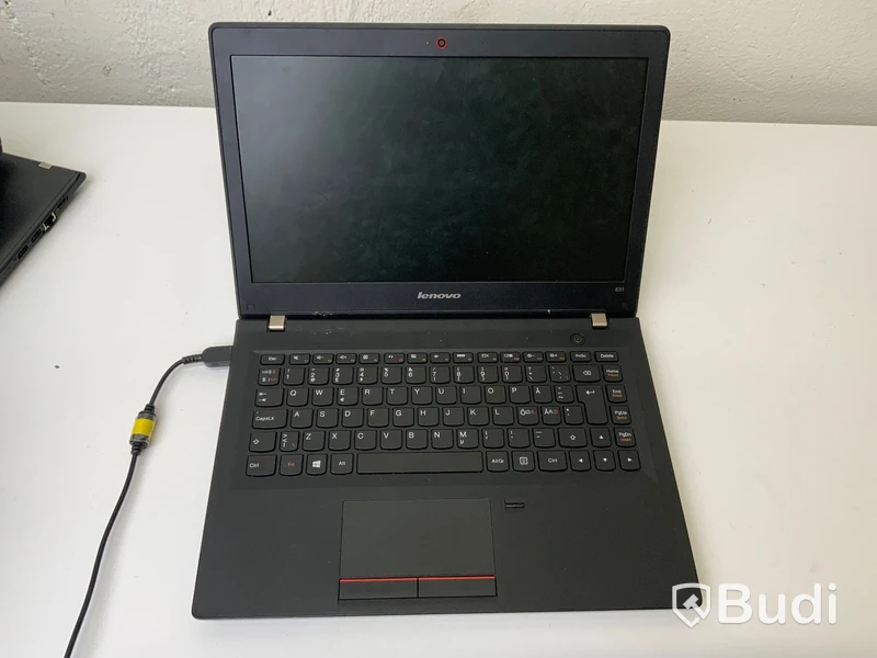 Bärbar dator Lenovo E31-80, Core I3 2Ghz, 4 GB RAM, 128 GB SSD