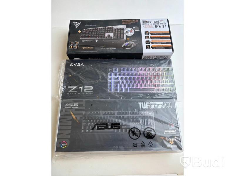 Parti med diverse gamingtillbehör