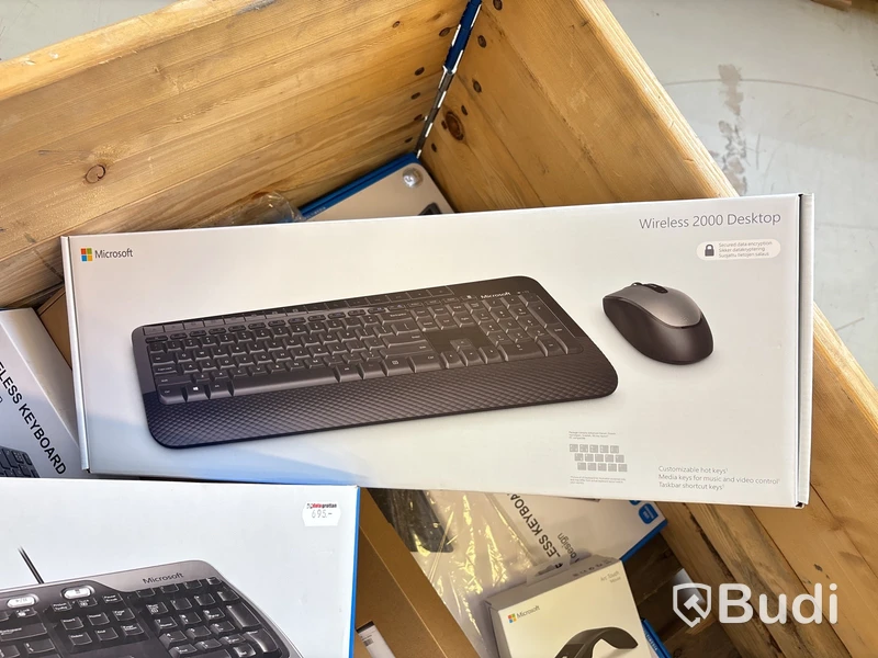 Parti med tangentbord och mus, Microsoft och Deltaco