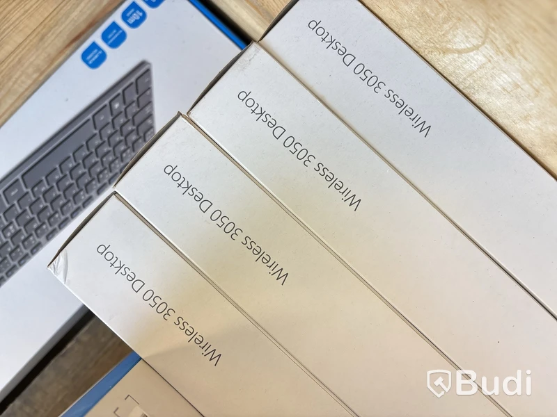Parti med tangentbord och mus, Microsoft och Deltaco