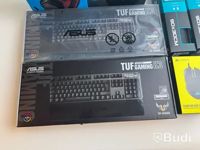 Parti med diverse gamingtillbehör