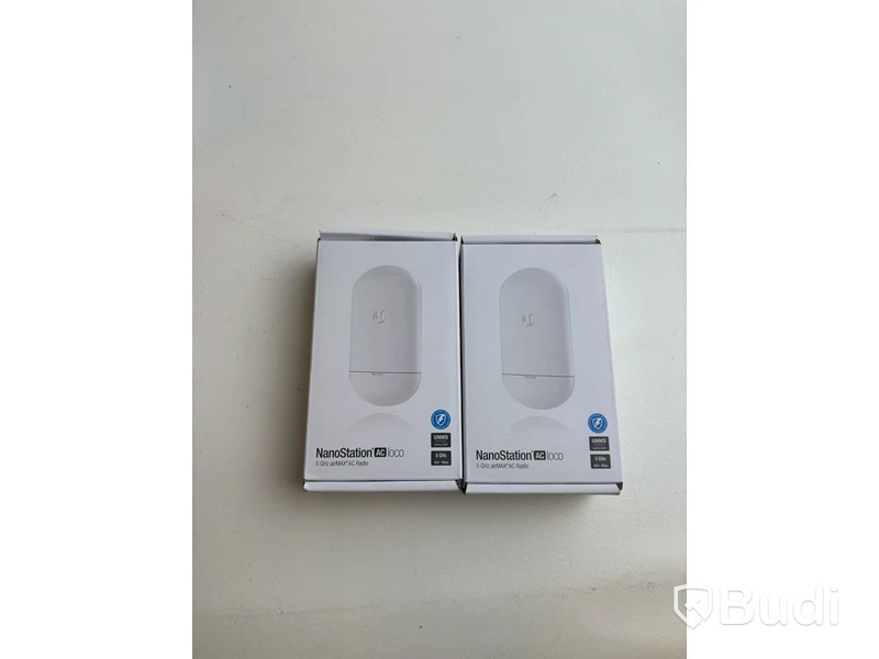 Parti med diverse tillbehör Ubiquiti