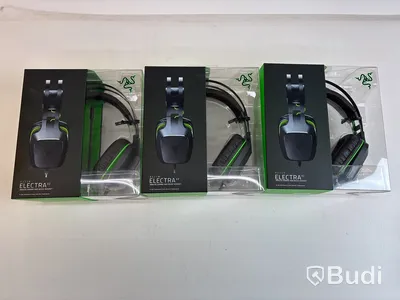 Parti med diverse tillbehör Razer och Corsair