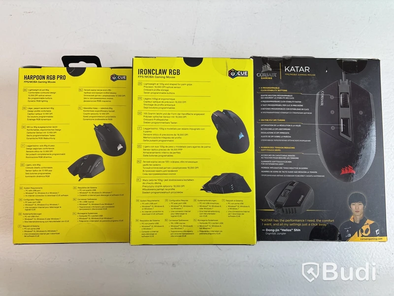 Parti med diverse tillbehör Razer och Corsair