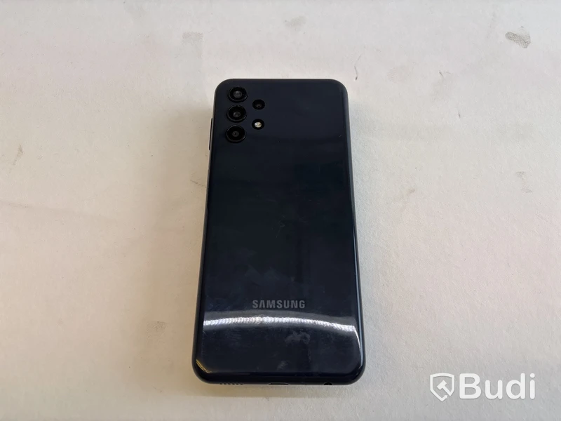 Mobil Samsung Galaxy A13 64GB grå. Obs! Repad skärm.