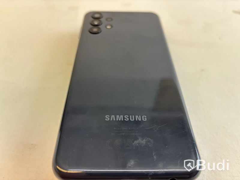 Mobil Samsung Galaxy A13 64GB grå. Obs! Repad skärm.