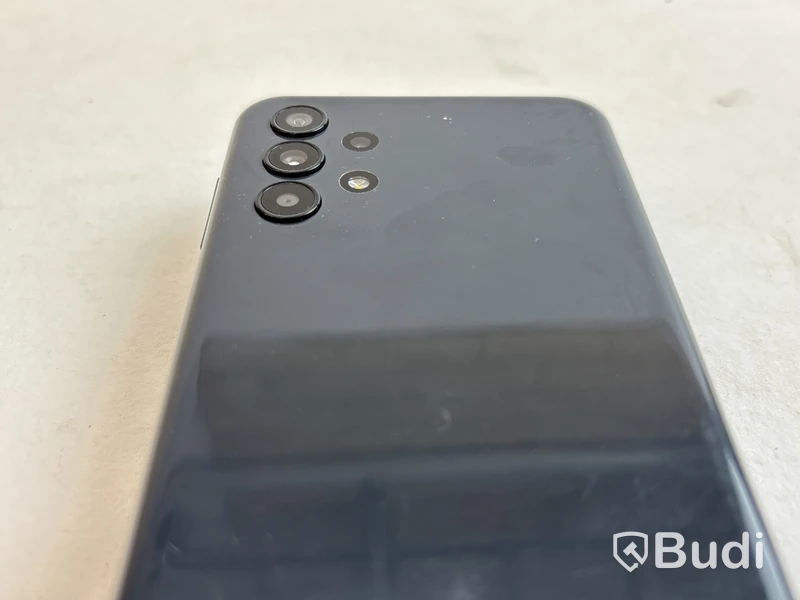 Mobil Samsung Galaxy A13 64GB grå. Obs! Repad skärm