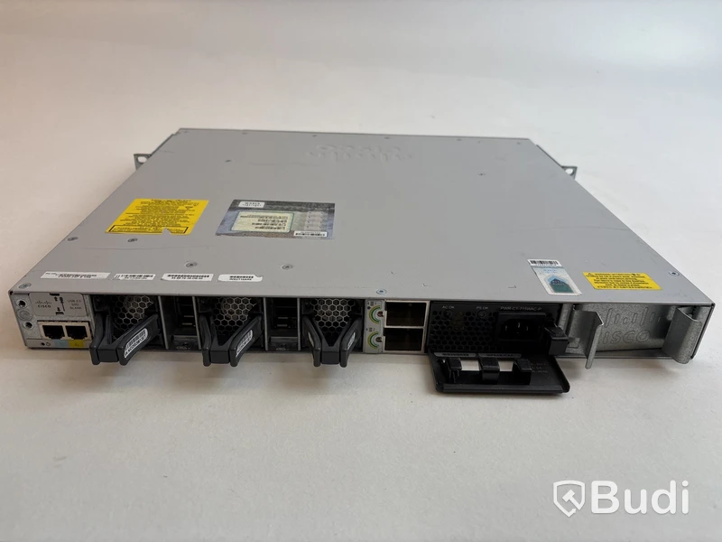 Switch Cisco Catalyst C9300-24P