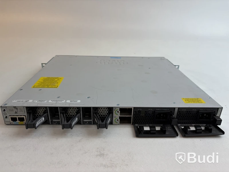 Switch Cisco Catalyst C9300-48P