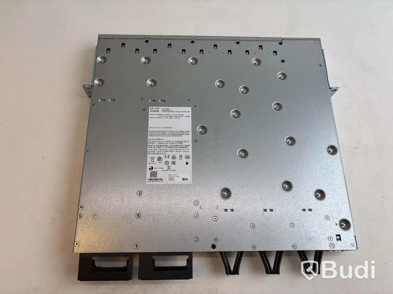 Switch Cisco Catalyst C9300-48P