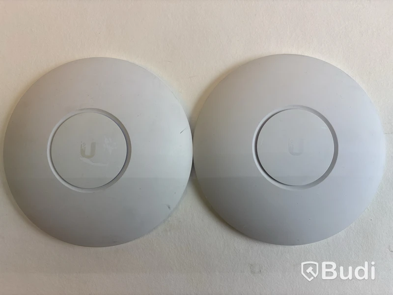 2 st. Accesspunkter Ubiquiti AP AC Pro inkl. 48V PoE injektor