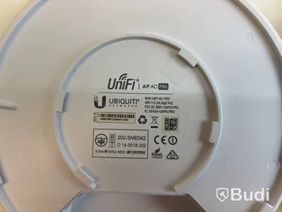 2 st. Accesspunkter Ubiquiti AP AC Pro inkl. 48V PoE injektor
