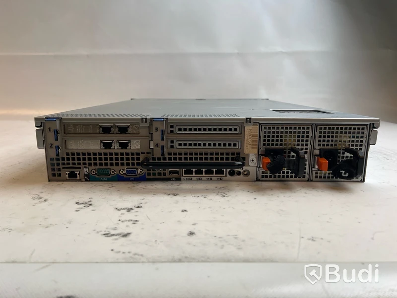 Server Dell PowerEdge R710. OBS! Inga hårddiskar.