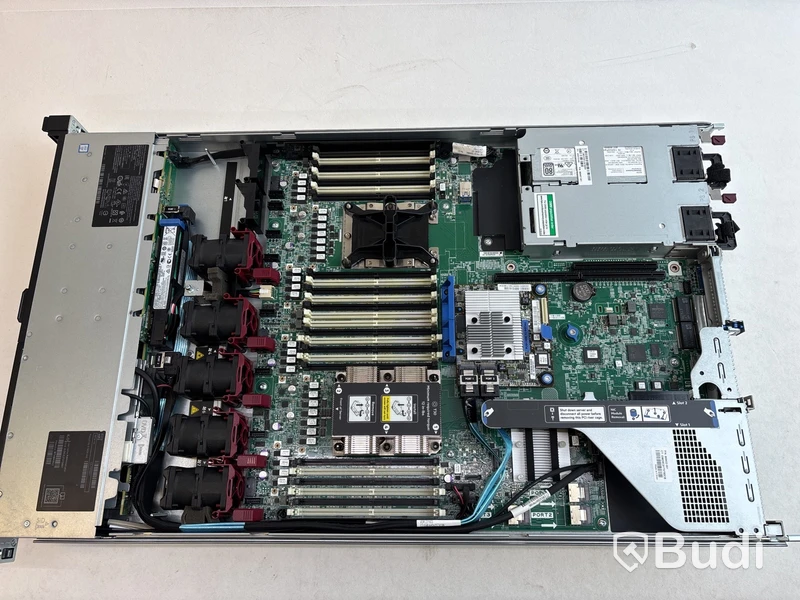 Server HPE ProLiant DL360 Gen10. OBS! Ej funktionstestat