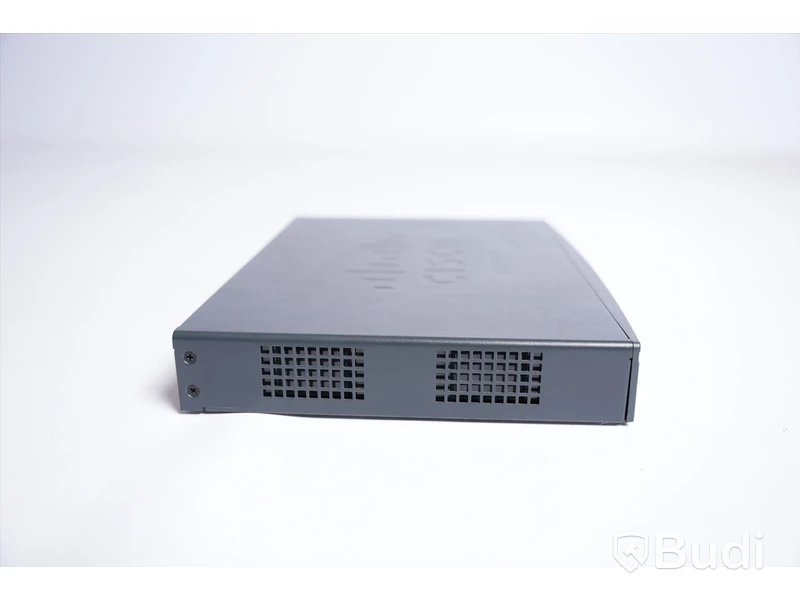 Router - Cisco C888-K9.