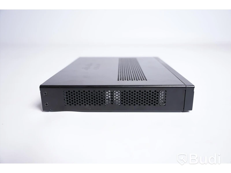 Router - Cisco 892FSP.
