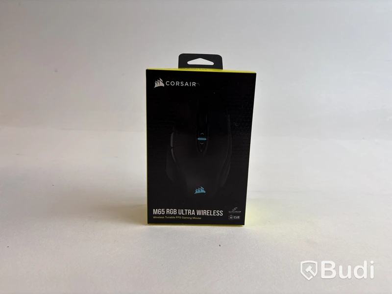 Parti med diverse gamingtillbehör, Corsair