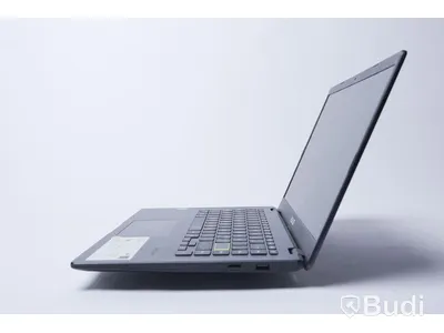 Dator - Asus E410MA. Saknar laddare