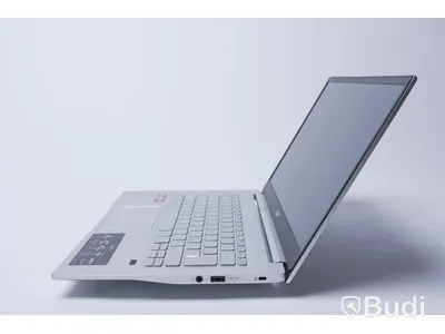 Dator - Asus Swift 3. Saknar laddare