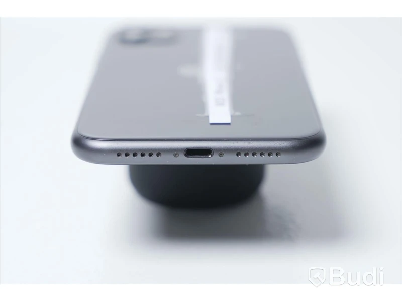 iPhone 11 128GB - Batterihälsa: 98 procent, Normalt slitage