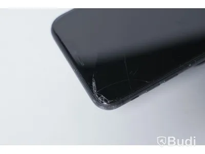 iPhone 11 64GB - Batterihälsa: 91 procent, Skärmen har sprickor samt repor