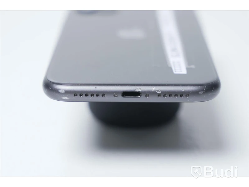 iPhone 11 64GB - Batterihälsa: 91 procent, Skärmen har sprickor samt repor