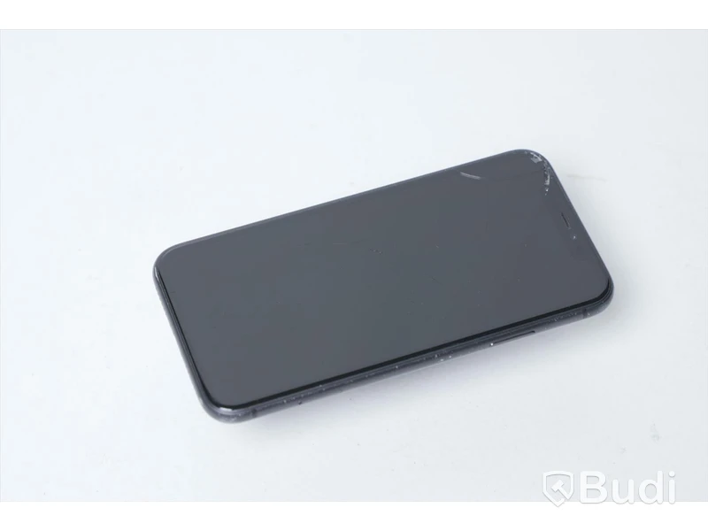iPhone 11 64GB - Batterihälsa: 91 procent, Skärmen har sprickor samt repor