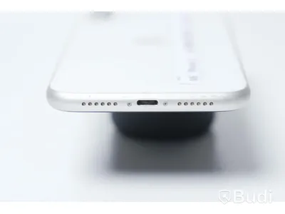 iPhone 11 64GB - Batterihälsa: 97 procent, Skärmen har sprickor samt repor