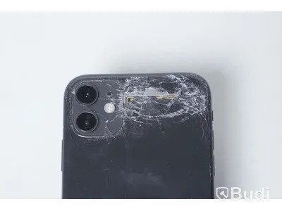 iPhone 11 64GB - Batterihälsa: 92 procent, Skadad baksida
