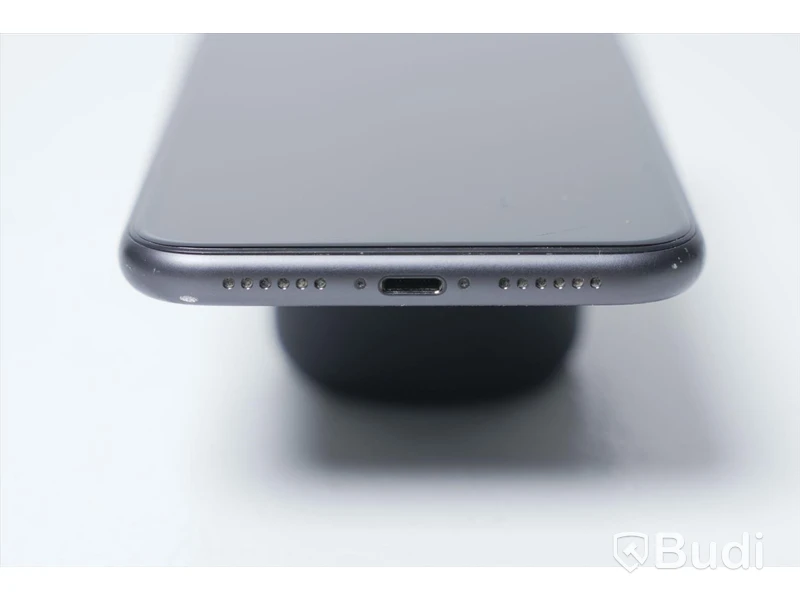 iPhone 11 64GB - Batterihälsa: 92 procent, Skadad baksida