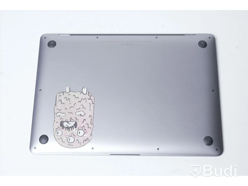 Macbook Air Intel i3 2020, laddare ingår ej