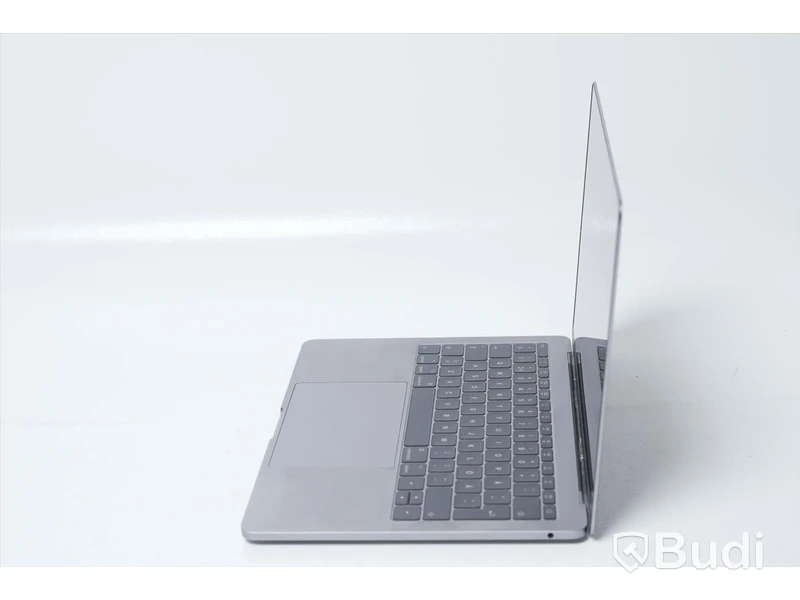 Macbook Pro 2017, laddare ingår ej