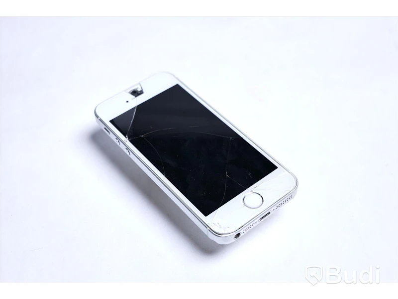 iPhone SE - 16 GB, osäker batterihälsa. Saknar laddare. Sprucken baksida
