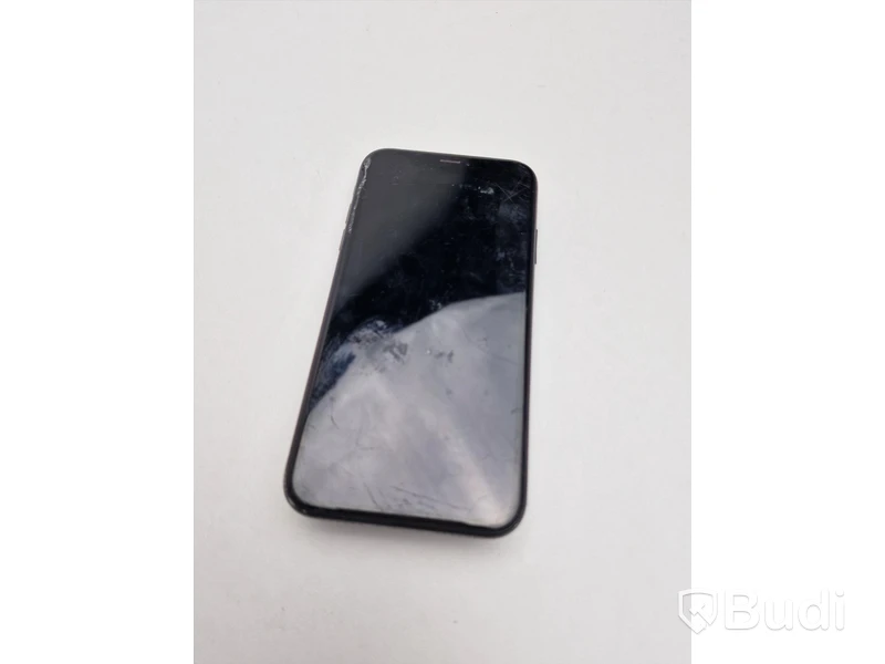 iPhone Xr -64 GB, 64 procent batterihälsa OBS! Sprucken baksida, utan laddare