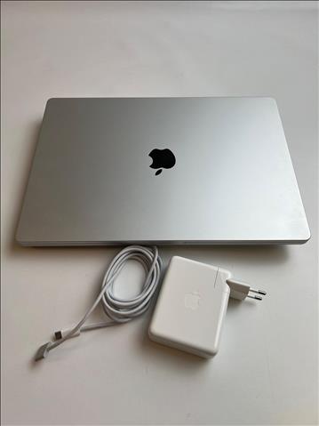 Apple MacBook Pro 16 tum -2022 M2 PRO