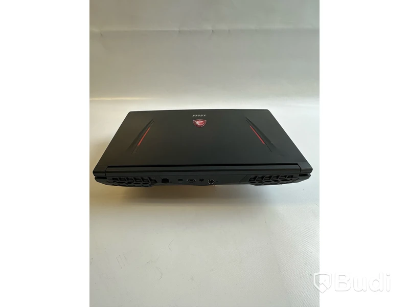 Dator MSI GT63 Titan 8RG inkl. laddare.