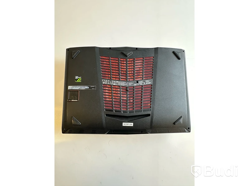 Dator MSI GT63 Titan 8RG inkl. laddare.